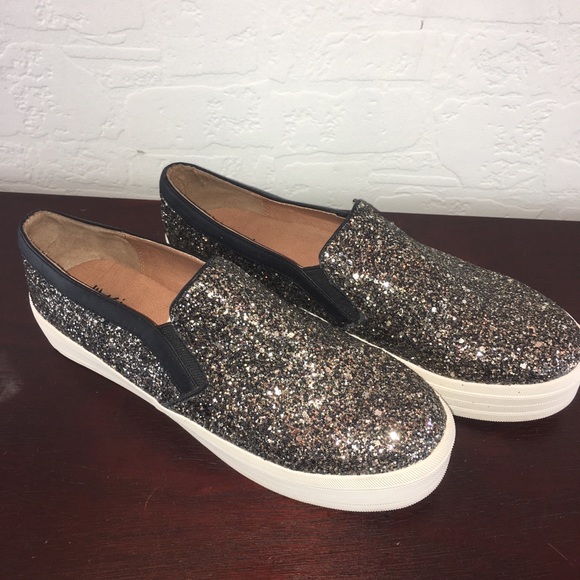 Women’s Mossimo Sneakers - Picture 2 of 7